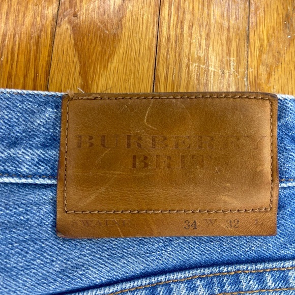 Burberry Jean Shorts (34) - Picture 6 of 8
